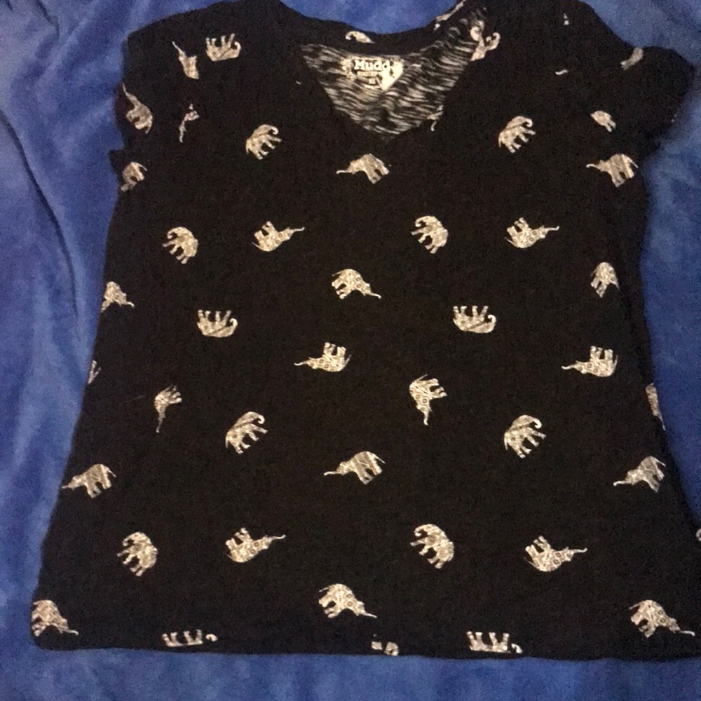 Mud t-shirt size extra small with elephants